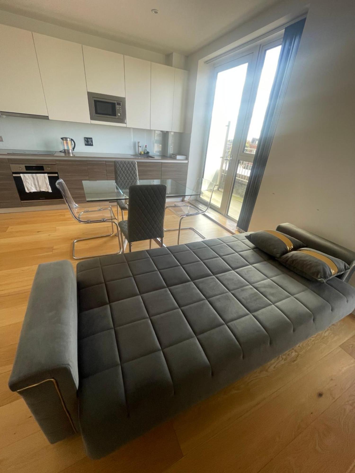 Luxury Top Floor Penthouse Apartment Near Heathrow Лондон Экстерьер фото